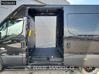 Iveco Daily Iveco Daily 35S21 Automaat Dubbele schuifdeur Black Edition 2025 model L2H2 ACC LED CarPlay Velgen Camera 12m3 Airco - afbeelding nr 11