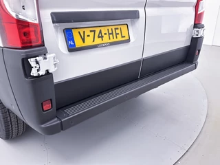 Peugeot Boxer Peugeot Boxer 2.2 BlueHDi 140 S&S L2H2 Navigatie LED Achteruitrijcamera Betimmering Cruise Control - afbeelding nr 39