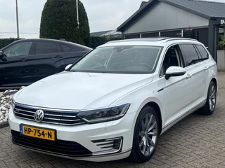 Volkswagen Passat Variant 1.4 TSI GTE Highline 2015 WIt Pano Leer Trekhaak