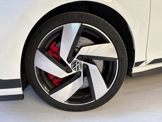 Volkswagen Golf Volkswagen GOLF 2.0 TSI GTI CLUBSPORT 300pk panorama - afbeelding nr 12