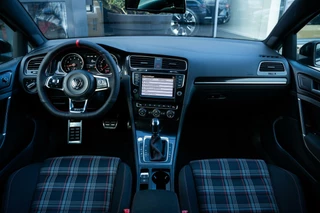 Volkswagen Golf Volkswagen Golf 2.0 TSI GTI Performance|PANO|CAMERA|18'' - afbeelding nr 8