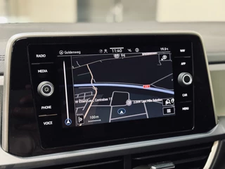 Volkswagen T-Roc | Massage | IQ | Beats | Trekhaak - afbeelding nr 18