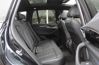 BMW iX3 BMW iX3 High Executive 80 kWh / SoH 99% / Trekhaak / Panoramadak / 360Camera / Head-up / 20'' / Leder / Harman Kardon / Sfeerverlichting / Dodehoek / DAB / Stoelverwarming / ACC - afbeelding nr 13