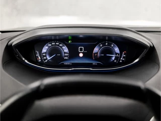 Peugeot 3008 (APPLE CARPLAY, GROOT NAVI, STOELVERWARMING, LED KOPLAMPEN, LEDEREN SPORTSTOELEN, 360 CAMERA, KEYLESS, GETINT GLAS, DAB+, NIEUWE APK, NIEUWSTAAT) - afbeelding nr 21