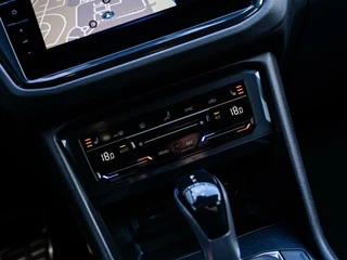Volkswagen Tiguan Volkswagen Tiguan 2.0 TSI 4Motion R-Line|PANO|DYNAUDIO|ACC - afbeelding nr 35