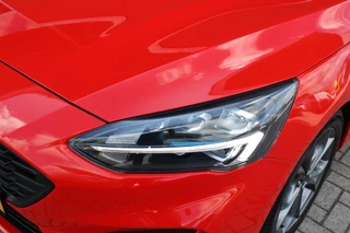 Ford Focus Ford Focus Wagon 1.5 EcoBoost 182 PK ST Line Business | LED | Winterpack | BLIS | Adaptieve Cruise Control | Camera | Electrische achterklep | Headup Display | DAB | Leder/Stof | 50DKM! - afbeelding nr 32