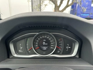 Volvo V60 Volvo V60 2.0 T3 Xenium Navi Cruise Climate Leder Stoelverwarming Trekhaak Lichtmetaal - afbeelding nr 9
