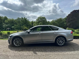 Volkswagen Passat Volkswagen Passat 1.5 TSI | Business R-Line | LED | Camera | Leder | DigiDash | - afbeelding nr 12