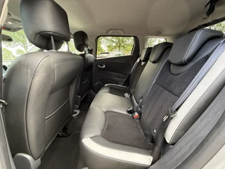 Renault Clio Renault Clio Estate 1.2 TCe Bose Automaat/Led/Navigatie/Cruise/Trekhaak/Camera/R-Link - afbeelding nr 28