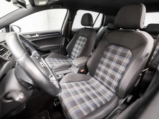 Volkswagen Golf 204Pk Automaat (NAVIGATIE, LOGISCH NAP, CLIMATE, CRUISE, SPORTSTOELEN, LED KOPLAMPEN, PARKEERSENSOREN, GETINT GLAS, ZWART HEMEL, NIEUWE APK, NIEUWSTAAT) - afbeelding nr 12