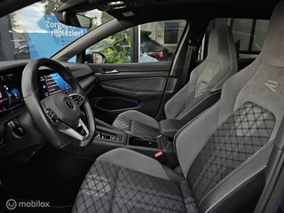 Volkswagen Golf Volkswagen Golf 1.5 eTSI R-Line Panorama/IQ Light/Keyless/ - afbeelding nr 37