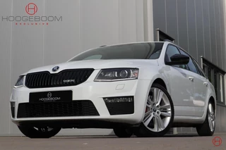 Škoda Octavia Skoda Octavia 2.0 TSI RS DSG 220 PK / 1e eigenaar / Kuipstoelen / Xenon / Stoelverwarming - afbeelding nr 1