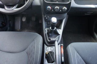 Renault Clio Renault Clio 0.9 TCE LIMITED NAVI/CRUISE/PDC/KEYLESS KEURIGE STAAT - afbeelding nr 12