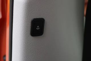 Volkswagen ID. Buzz IQ.Light/Elek. schuifdeuren+klep/Camera/Keyless/Acc/20