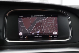 Volvo V40 Volvo V40 2.0 T4 Sport | Stoelverwarming | Full LED |  Navigatie | Leder/Alcantara | Climate control | Parkeerhulp | Cruise control | R Design - afbeelding nr 10