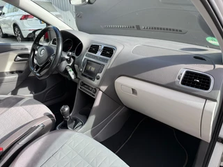 Volkswagen Polo Volkswagen Polo 1.2 TSI Comfortline R|Panorama|Beats|Camera|Stoelverwarming - afbeelding nr 17