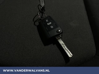 Volkswagen Crafter Volkswagen Crafter 2.0 TDI 140pk L3H2 L2H1 Euro6 # Airco | Cruisecontrol | Bijrijdersbank 3000kg trekvermogen - afbeelding nr 15