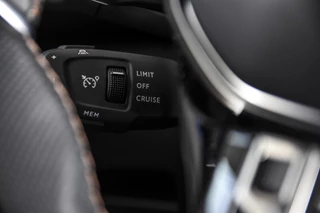 Peugeot 5008 | Dig. Cockpit | Adapt. Cruise | Stoelverw. | PDC | Camera | NAV + App. Connect | ECC | Elek. Klep | LM 19
