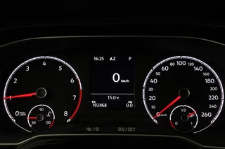 Volkswagen Polo Volkswagen Polo 1.0 TSI Highline | Automaat | Stoelverwarming |  Carplay | Navigatie | Climate control | Parkeerhulp | Cruise control | Bluetooth - afbeelding nr 25