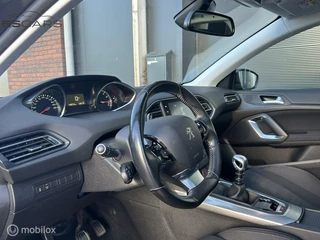 Peugeot 308 Peugeot 308 1.2 PureTech Allure  Pano | Led | Grote Navi - afbeelding nr 16