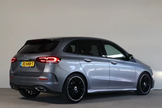 Mercedes-Benz B-Klasse Mercedes-Benz B-Klasse 180 Business Solution AMG NL-Auto!! Carplay I Camera I 19''LM - afbeelding nr 2