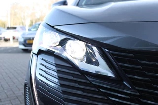 Peugeot 5008 Peugeot 5008 1.2 130PK AUTOMAAT GT PACK BUSINESS | PANORAMISCH SCHUIF/KANTEL DAK | AFNEEMBARE TREKHAAK | ALCANTARA BEKLEDING | FULL LED KOPLAMPEN | FOCAL AUDIO | 19