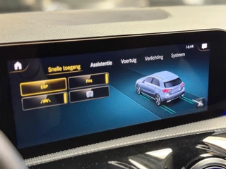 Mercedes-Benz A-Klasse Mercedes-Benz A-klasse 200 d Amg pakket l Night pakket l Sfeer verlichting l Camera l 19 Inch - afbeelding nr 23