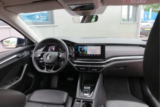 Škoda Octavia Škoda Octavia Combi 1.4 TSI iV 204PK PHEV Sportline Business ,Led-matrix koplampen, Carplay , Leer, Ergonimische stoelen, Stoelverwarming voor&achter,DAB+, stuurwiel verwarmd, schakelmogelijkheid aan stuurwiel, Carplay , etc. etc. - afbeelding nr 29