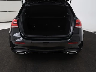 Mercedes-Benz A-Klasse Mercedes-Benz A-klasse 180 AMG | Panoramadak | Stoelverwarming |  Carplay | Widescreen | Leder/Alcanatara | Navigatie | Full LED | Park Assist - afbeelding nr 9