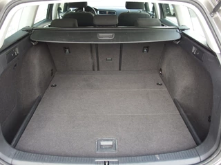 Volkswagen Golf NAVI / CLIMA / PDC / BLUETOOTH / CRUISE / DAB+ / NL-AUTO - afbeelding nr 31