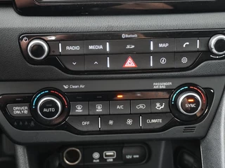 Kia Niro Kia Niro 1.6 GDi Hybrid DynamicLine - Navigatie - Camera - Climate control - Cruise control - Trekhaak - 12 maanden garantie - afbeelding nr 36