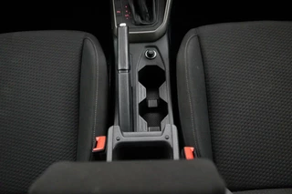 Volkswagen Polo Volkswagen Polo 1.0 TSI R-Line Edition| Navi | Carplay - afbeelding nr 28