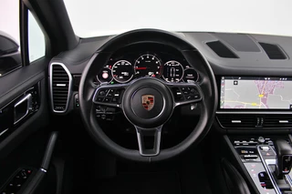 Porsche Cayenne Porsche Cayenne 3.0 BTW | Pano | 22 inch | Bose | Camera | Softclose - afbeelding nr 18