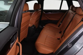 BMW 5 Serie BMW 5-serie 520i High Executive | Leder | 360 camera |  Stoelverwarming | DAB | Navigatie | Full LED | Sfeerverlichting | Parkeerhulp | Climate control | Cruise control - afbeelding nr 8