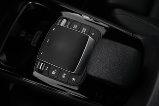 Mercedes-Benz GLA Mercedes-Benz GLA-klasse 250e Style | Adaptive cruise | Carplay |  Stoelverwarming | Camera | Half leder | Full LED | Park Assist | Widescreen | Climate control - afbeelding nr 20