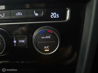 Volkswagen Golf Volkswagen Golf 1.5 TSI Highline Business R / R line / ACC - afbeelding nr 27