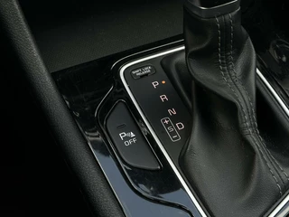 Kia Niro Kia Niro 1.6 GDi Hybrid ExecutiveLine, NL AUTO, NAP, ECC-AIRCO, LEDER, NAVI, CAMERA, PARKEERSENSOREN, LICHTMETAAL 18
