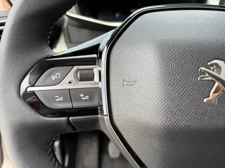 Peugeot 208 Peugeot 208 1.2 PureTech 100 Allure App Connect | Fabrieksgarantie - afbeelding nr 18