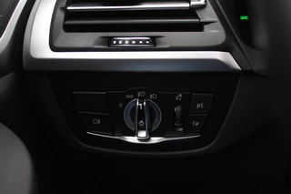 BMW iX3 BMW iX3 Exe. M Sport 80 kWh / SoH 99% / Trekhaak / Panoramadak / Camera / Leder / 20'' / DAB / Sfeerverlichting / Stoelverwarming / Cruise Control - afbeelding nr 33