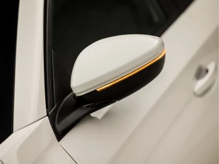Peugeot 208 Peugeot 208 1.2 PureTech Sport (APPLE CARPLAY, GROOT NAVI, 360 CAMERA, LM VELGEN, SPORTSTOELEN, PARKEERSENSOREN, LED KOPLAMPEN, LANE ASSIST, NIEUWSTAAT) - afbeelding nr 33