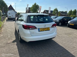 Opel Astra Opel Astra Sports Tourer 1.2 Business Edition - afbeelding nr 5