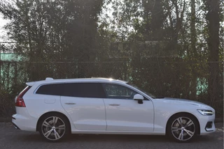 Volvo V60 | Pano.dak | Standkachel | Keyless | Camera | Stuurverwarming | Carplay | Full LED | Historie - afbeelding nr 5