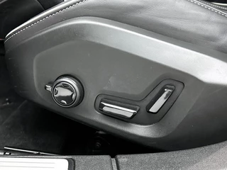 Volvo V60 Volvo V60 2.0 T6 AWD Plus Dark | 360° Camera | Trekhaak | Panoramadak | - afbeelding nr 26