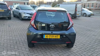 Toyota Aygo Toyota Aygo 1.0 VVT-i x-play - afbeelding nr 4