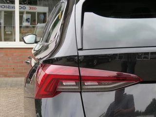Škoda Octavia Škoda Octavia Combi 1.4 TSI 204pk IV PHEV Business Edition / Stoel & stuurwiel verwarming / Navi / Led / 18 Inch / BOVAG garantie - afbeelding nr 17