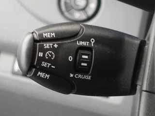 Opel Vivaro-e Opel Vivaro-e 75kWh L2H1 Innovation Automaat Cruise Control Airco Navi Camera 3-zits - afbeelding nr 17