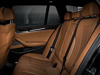 BMW 5 Serie BMW 5-serie Touring 530d xDrive M-Sport | HUD | PANO | H&K | TREKHAAK | LEER | CARPLAY | FULL OPTION - afbeelding nr 36