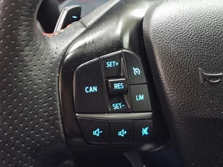 Ford Focus Ford Focus Wagon 1.5 EcoBoost 150 pk ST Line Automaat | Winter pck | Camera | Trekhaak | - afbeelding nr 13