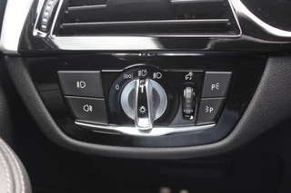 BMW 5 Serie BMW 5 Serie 530e iPerformance eDrive Ed. M Sport / Schuifdak / Camera / Leder / Head-up / 18'' / Virtual Cockpit / Stoelverwarming / DAB / Cruise Control - afbeelding nr 30
