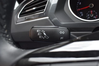 Volkswagen Tiguan Volkswagen Tiguan 1.5 TSI ACT HIGHL. LED, Camera, Apple Carplay - afbeelding nr 14